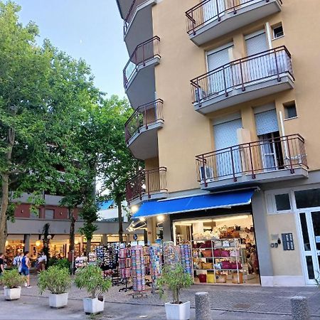 Delfino 19 Apartment Бибионе Екстериор снимка