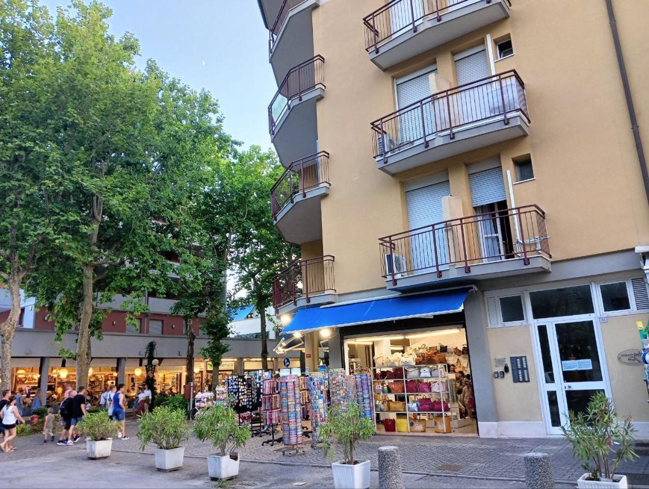 Delfino 19 Apartment Бибионе Екстериор снимка